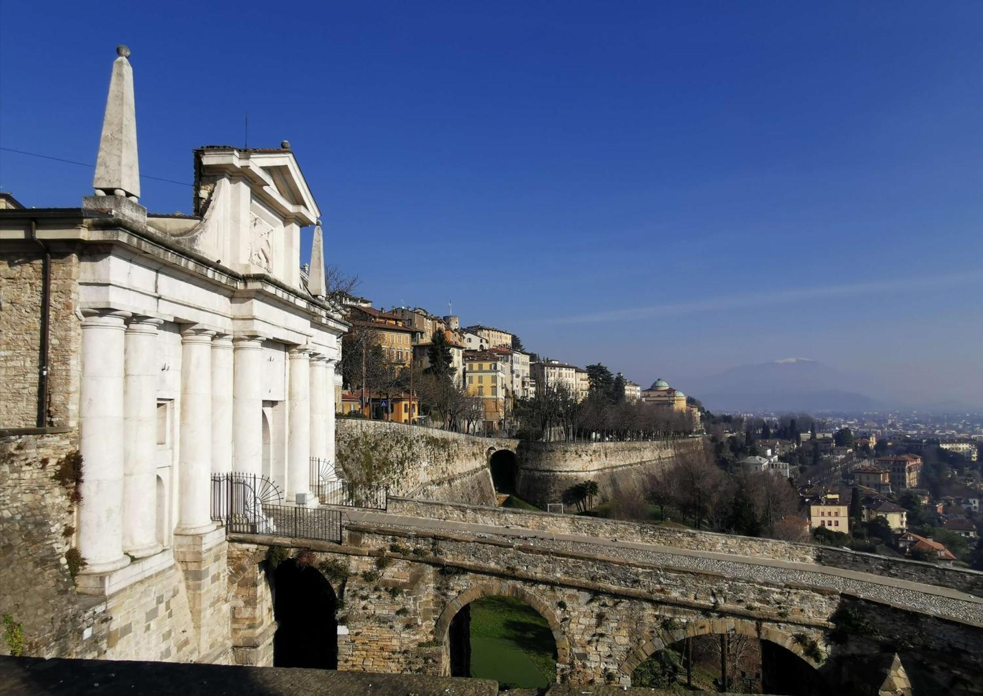Casa Vacanze Margarita Bergamo Exteriör bild